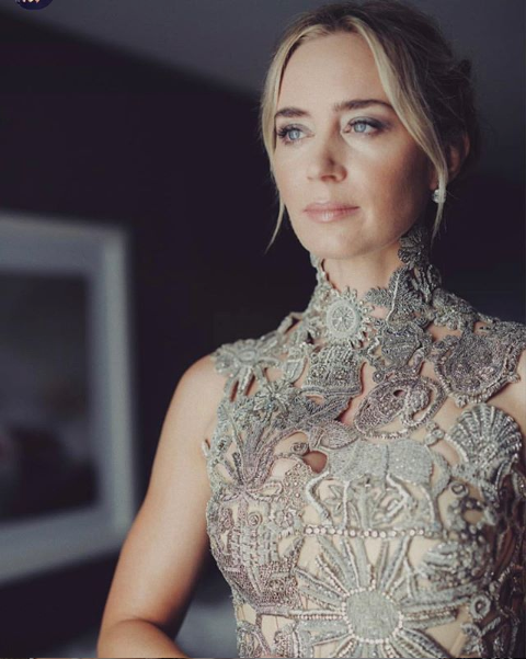 fhi-heat-emily-blunt-golden-globes-hair-and-beauty-1