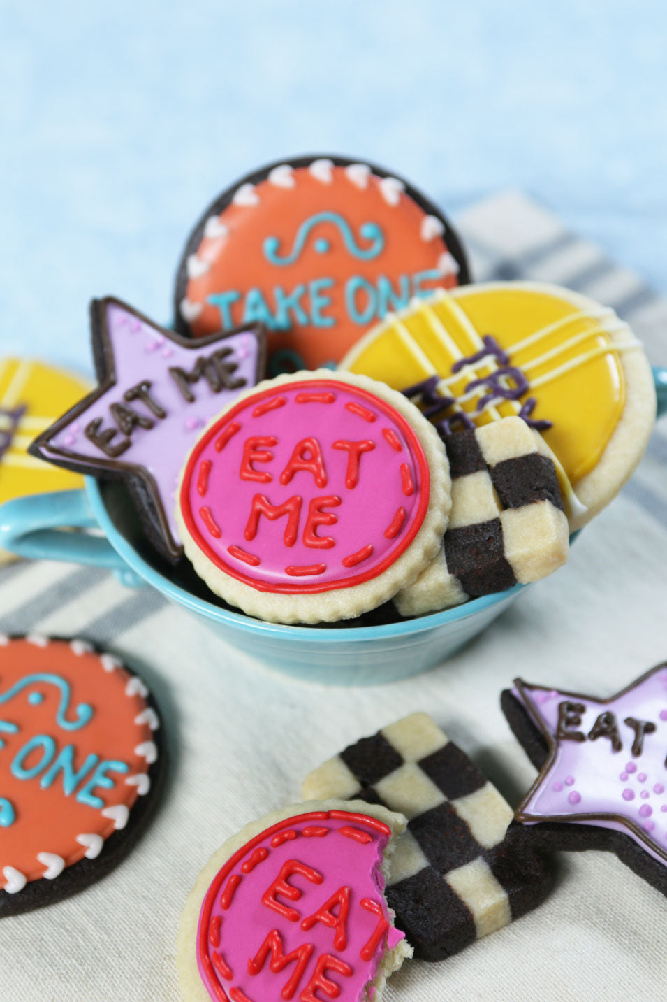 Alice in Wonderland 'Eat Me' Cookies