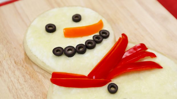 holiday-pizza-snowman