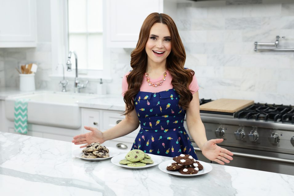 Rosanna Pansino bakes Ice Cream Flavored Cookies