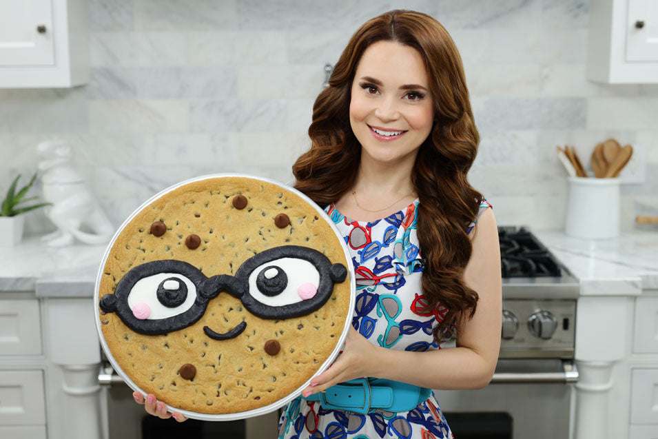 Rosanna Pansino makes a Giant Smart Cookie