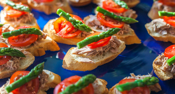 RECIPE: TUNA, TOMATO, ASPARAGUS PINCHOS