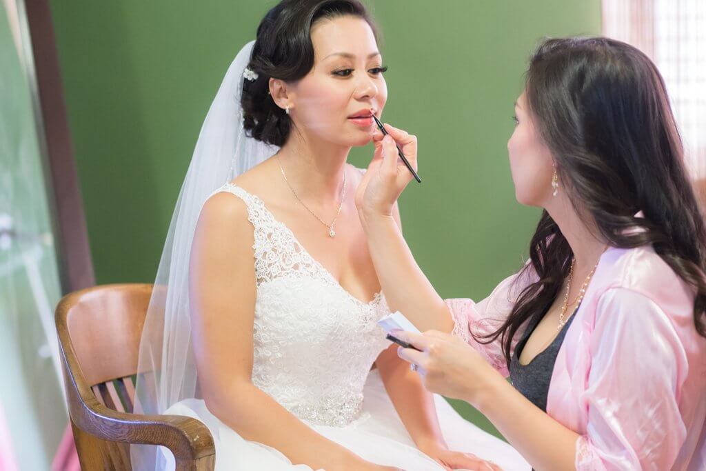 Bride Getting Ready Photos