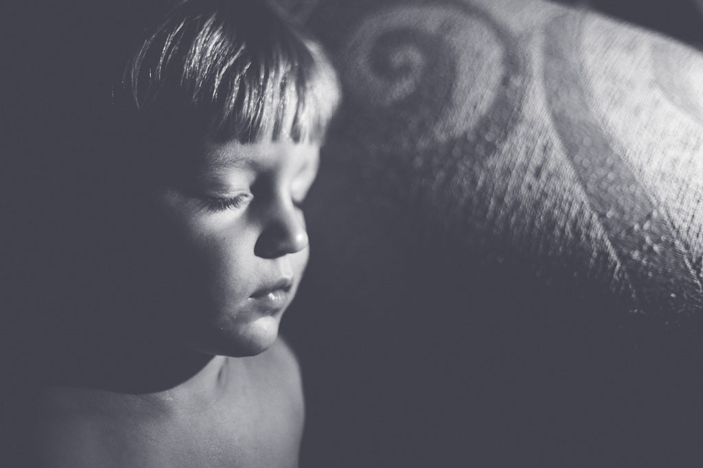 Freelensing Picture of a boy sleeping