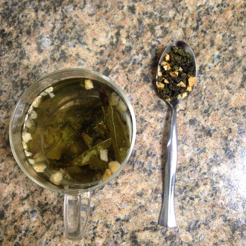 1 tsp. of Aah Apricot Oolong