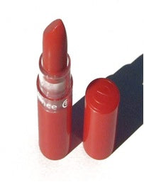 Essence Lipstick in 'Red Carpet'