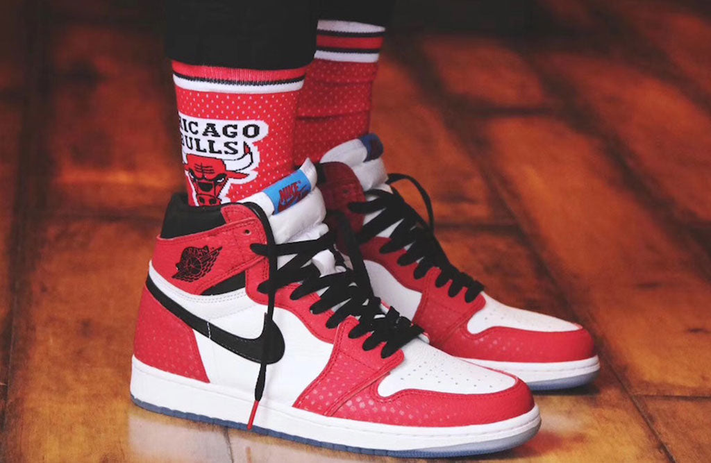 Air Jordan Retro 1 High OG Chicago Crystal