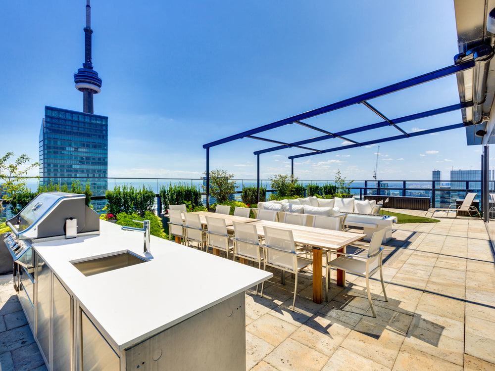 toronto rooftop patio