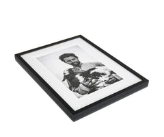 Mini frames: smooth black (or white) 1.5 cm wide, 3 cm deep