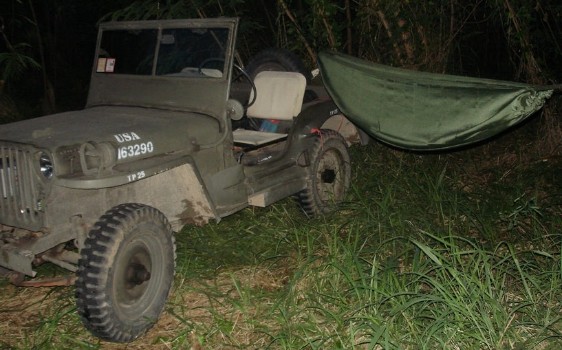 hammock-hung-from-the-back-of-a-jeep