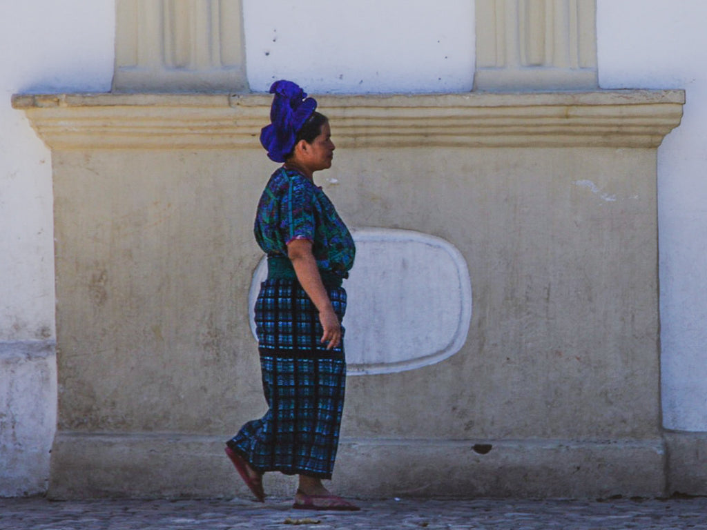 Weaver women Guatemala Mayalla huipil
