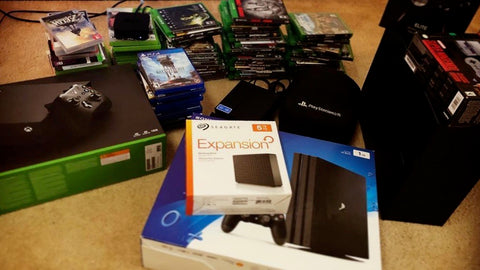 HIDEit Customer Carlos + his game consoles and gaming equipment