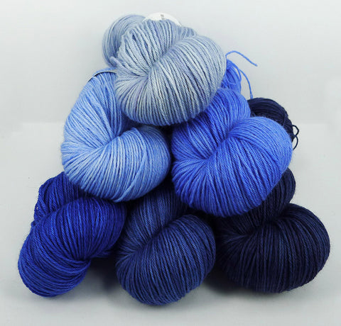 Blue hues yarn pile