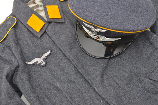 Luftwaffe fliegerbluse and visor cap for pilots and paratroopers