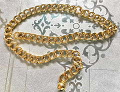 Vintage CHANEL golden thick chain belt with round ball charm. Nice and heavy single layer belt back in old era. Must have elegant accessory.