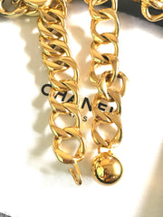 Vintage CHANEL golden thick chain belt with round ball charm. Nice and heavy single layer belt back in old era. Must have elegant accessory.