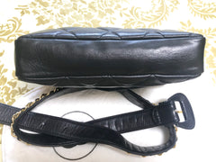 1980s. Vintage CHANEL black lamb leather belt bag, waist bag, fanny pack with golden chain belt & CC closure. Belt size good for 23.8" through 26.2" (60.5-66.5cm)