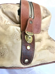 Vintage Mulberry beige logo jacquard fabric travel bag, duffle bag with brown leather trimmings. Unisex use.