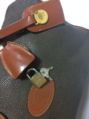 Vintage Mulberry khaki green scotchgrain duffle purse with brown leather trimmings. Unisex use for daily use. work school bag. Speedy style.