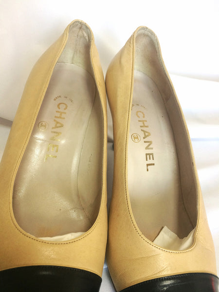 Vintage CHANEL beige and black leather shoes, classic pumps. EU US – eNdApPi ***where you can find your favorite designer vintages.....authentic, affordable, and lovable....