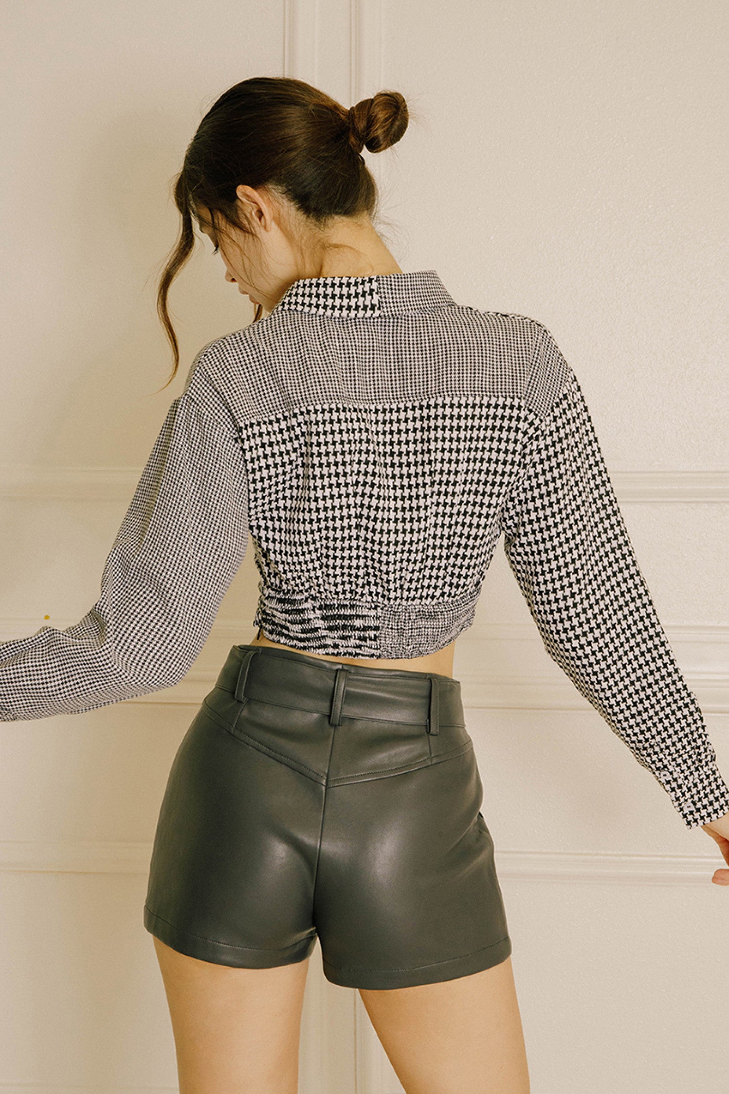 Houndstooth Printed Crop Top