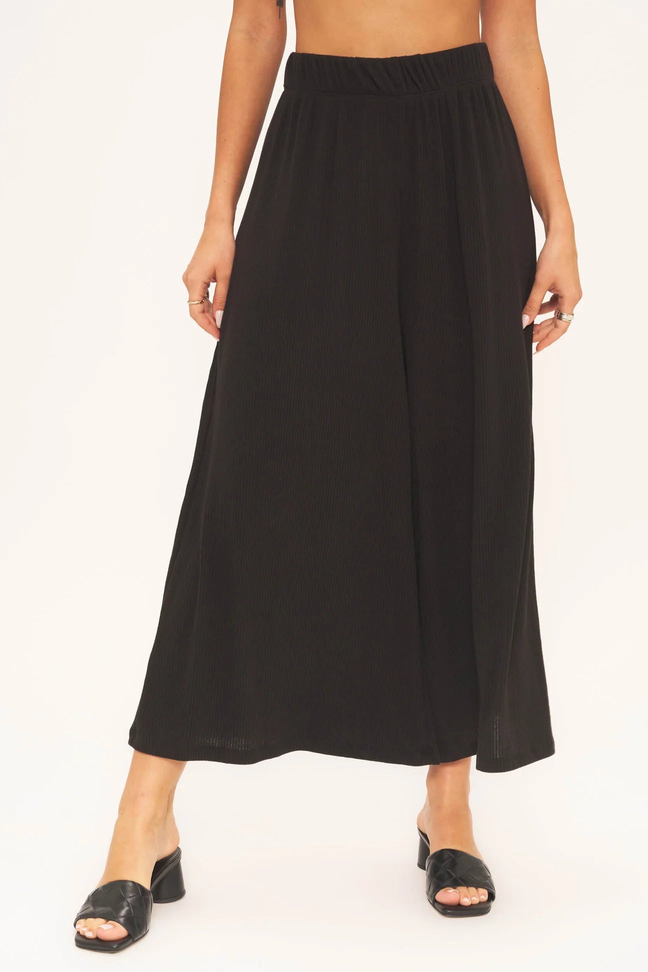 Sully Wide Leg Rib Pant