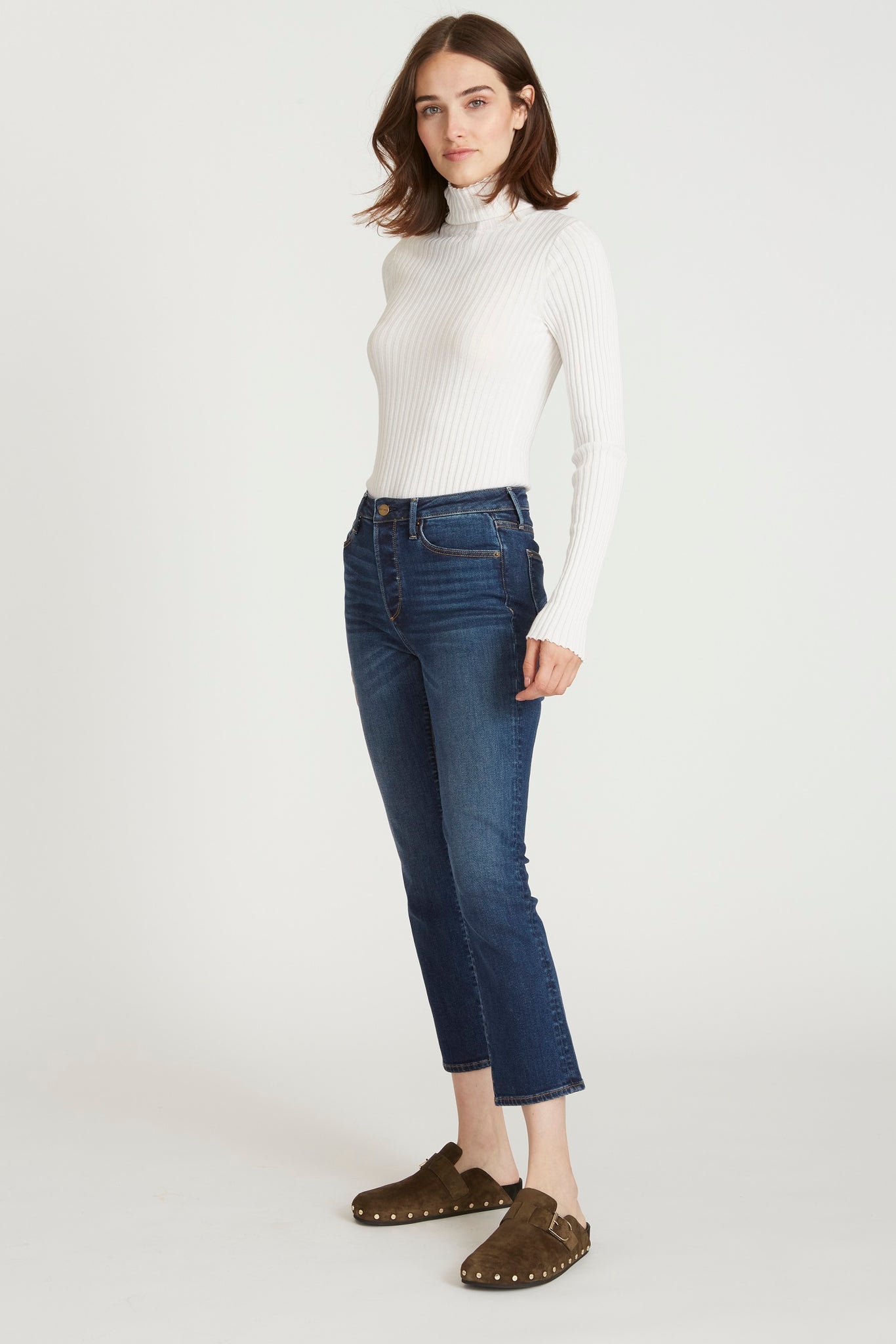 Meg High Rise Straight Crop Basic in Dark Wash