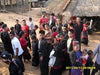Personas en una aldea que nuestro misionero evangelizo en Birmania