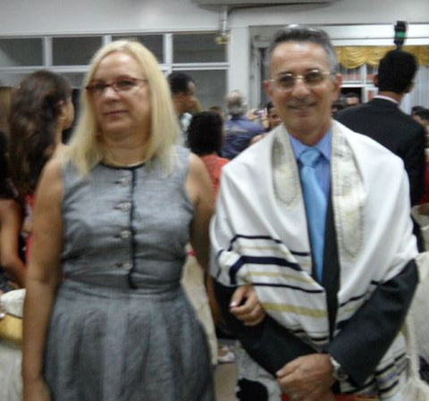 Nuestros misioneros Prs.Jaime y Maristela Araujo ganando a las comunidades judias para Cristo en Brasil y Estados Unidos.