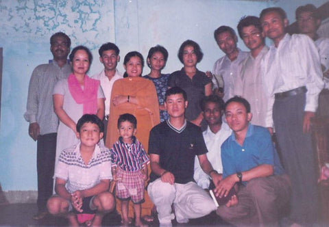 A group of brethren with Rev. Paul I. in India.