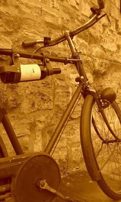 Bidon au vin wine rack available at Le Vélo Victoria