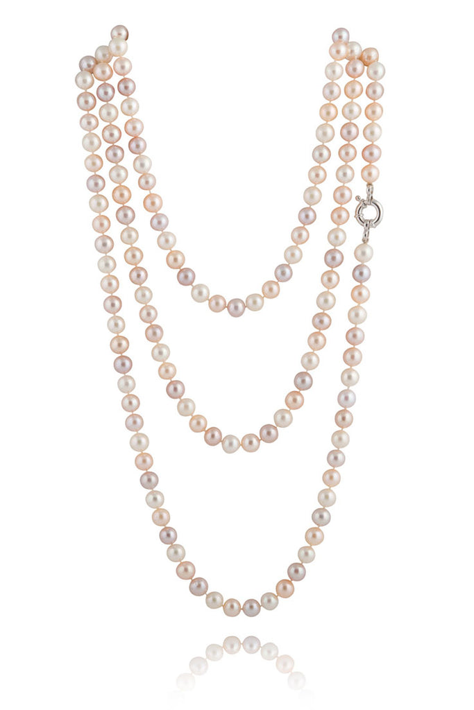 4 Stylish Ways to Wear Pearls