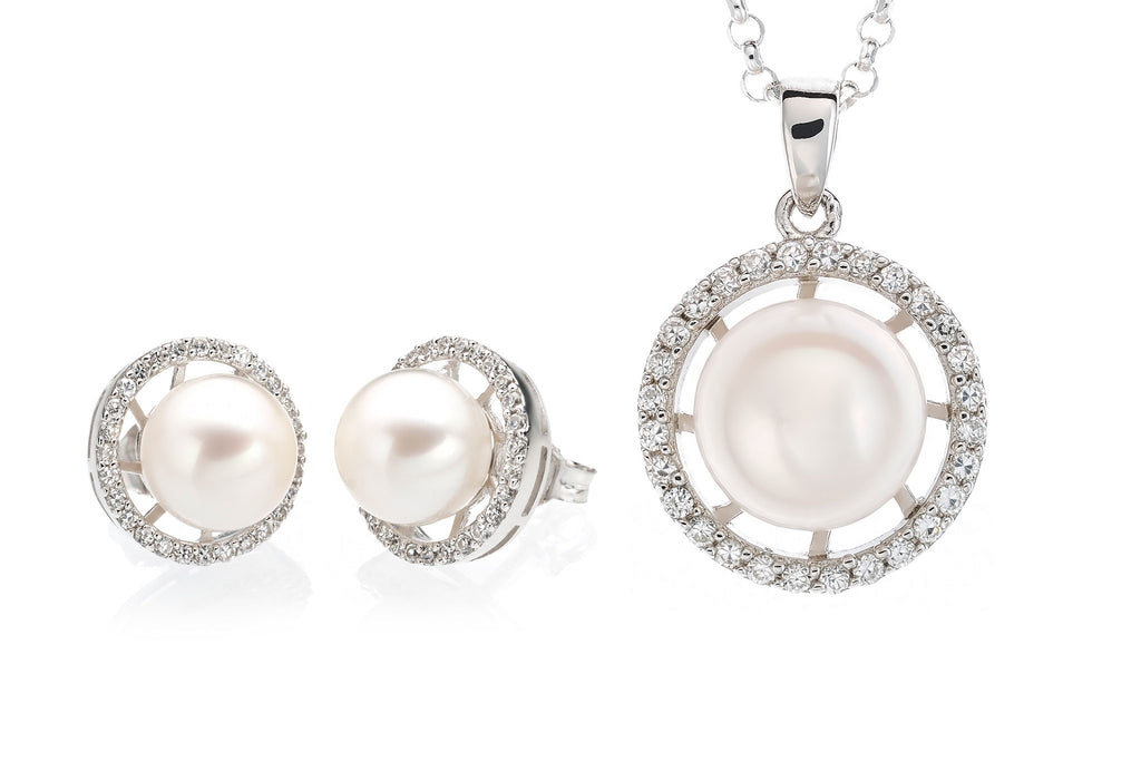 Luna Pearl Necklace Set