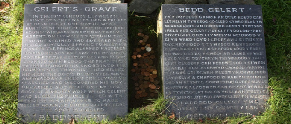 Gelert's grave inscription English and Welsh