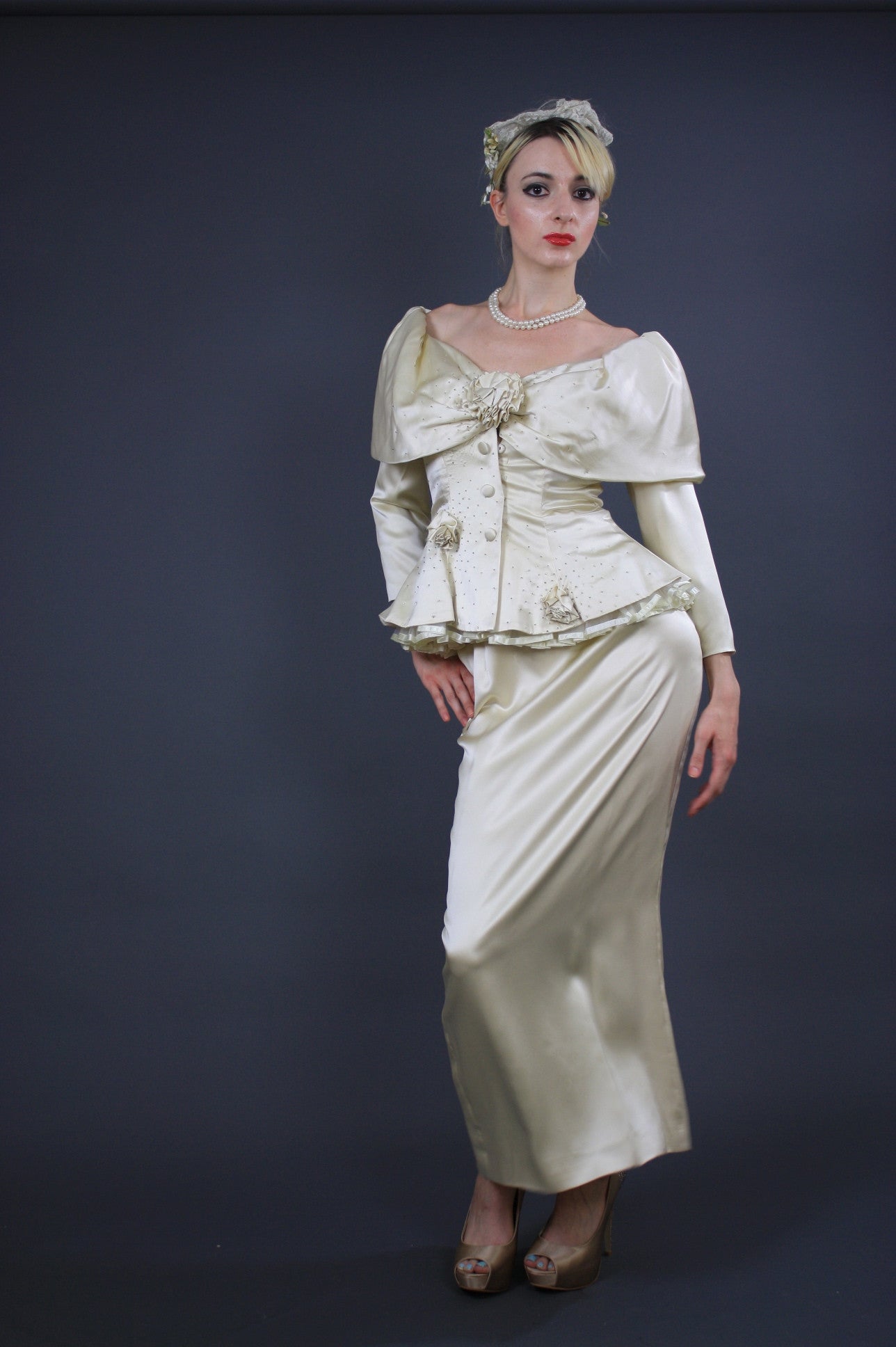 Vintage Bridal 60s Romantic Silk Off Shoulder Peplum Silk Satin Weddin