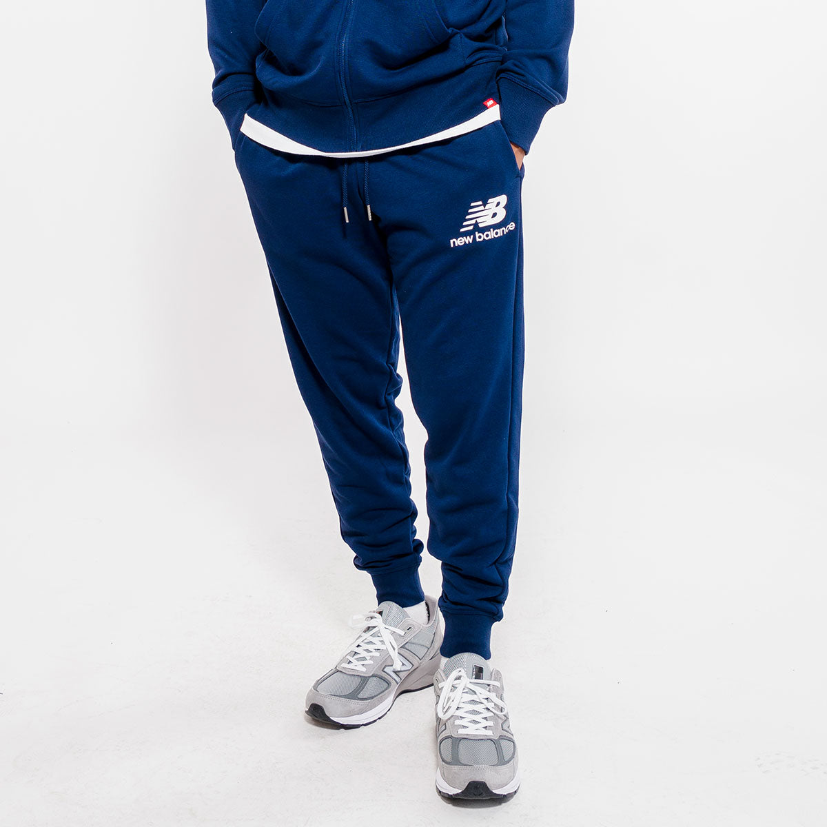 new balance essentials stacked logo sweatpant