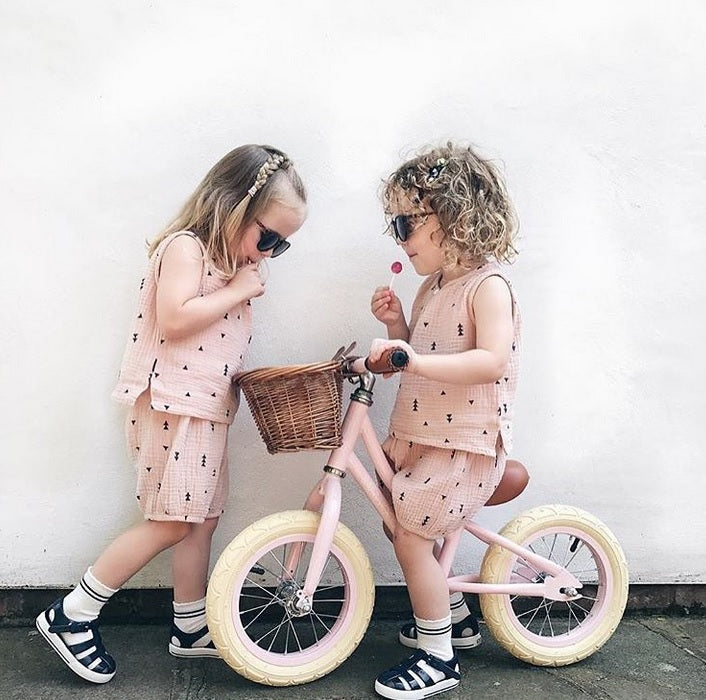 banwood balance bike. girls balance bike. pink balance bike