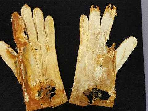 Titanic Gloves