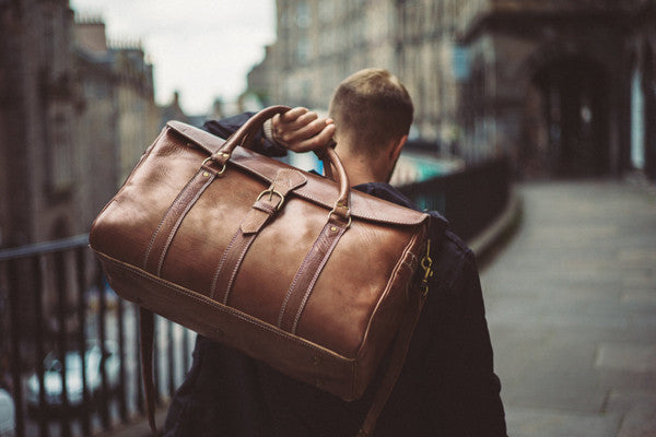 Ultimate Guide to Canvas & Duffle Bags - 7 Best Duffle Bags for Weekend Gateaway