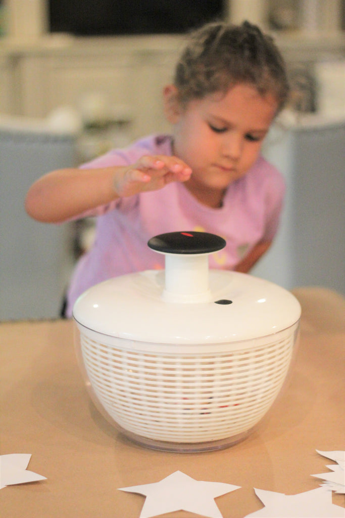 Salad Spinner Art, How to make Spin Art at Home