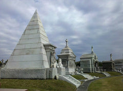 Photo of Metairie Cemetery Pyramid