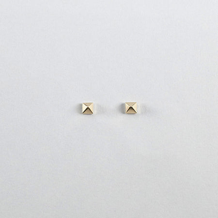 handmade 14K gold piramid stud earrings