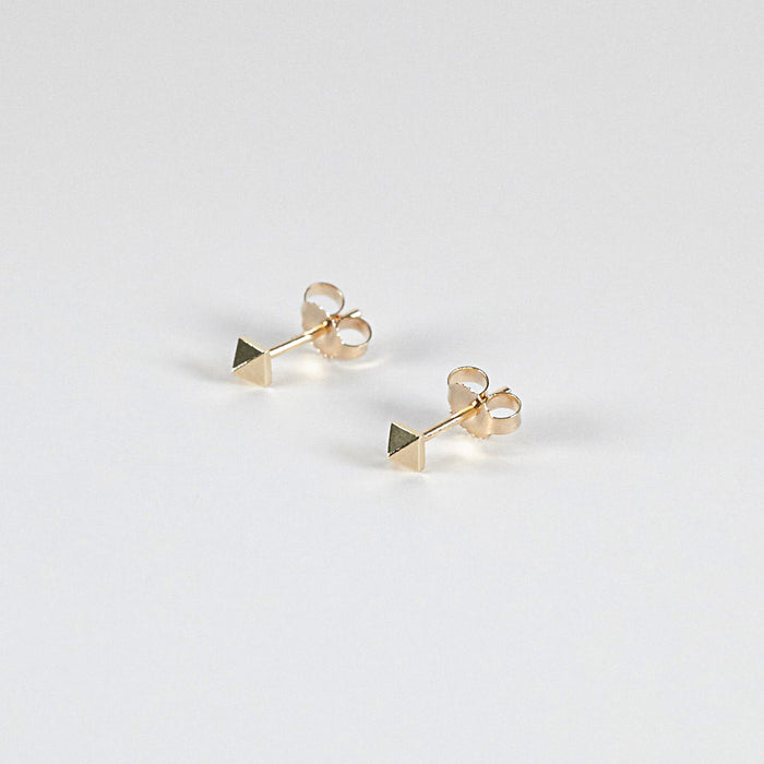 handmade 14K gold piramid stud earrings