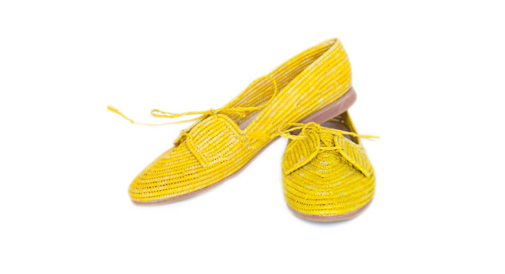picture of the yellow raffia shoes