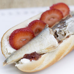 Sardines & Strawberries Sandwich - Donostia Foods
