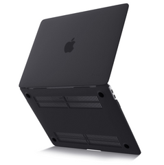 Minimalist-black-MacBook-Air-case