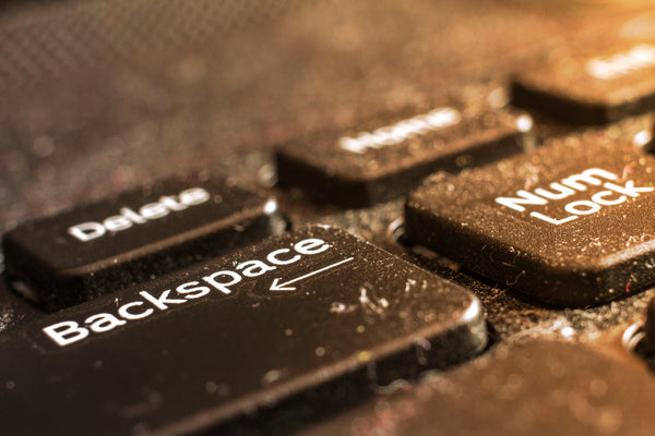 Close-up-image-of-dust-on-a-dirty-keyboard
