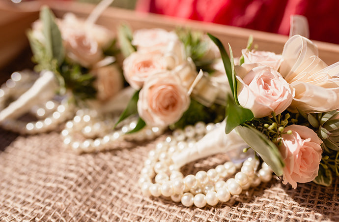 Rustic & Romantic Desert Wedding - http://pieceofcakeweddingdecor.com