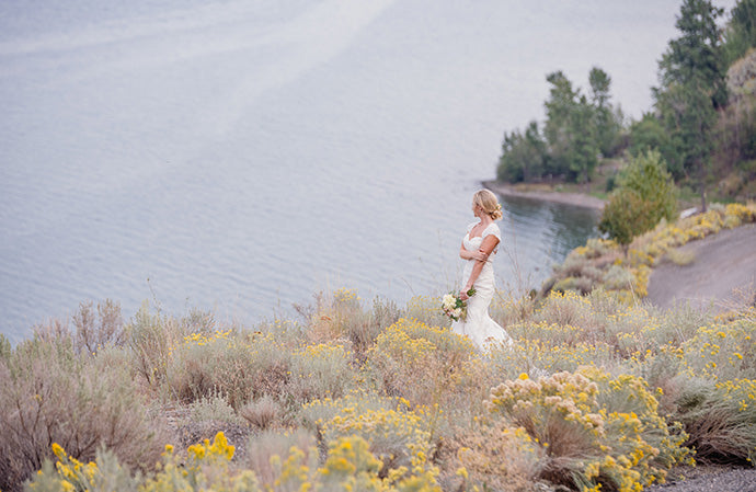 Rustic & Romantic Desert Wedding - http://pieceofcakeweddingdecor.com