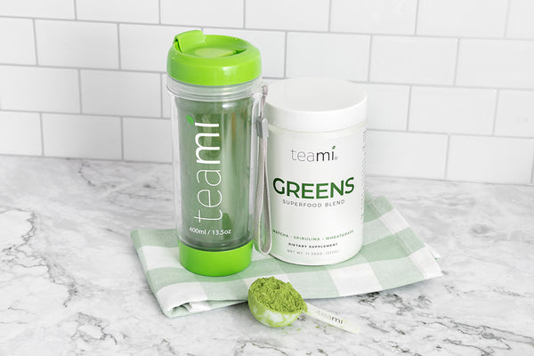 teami greens powder and smoothie